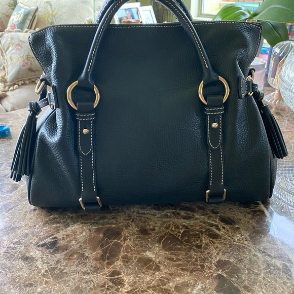 Dooney & Bourke EUC LARGE Black Pebbled Leather Satchel - Picture 2 of 10